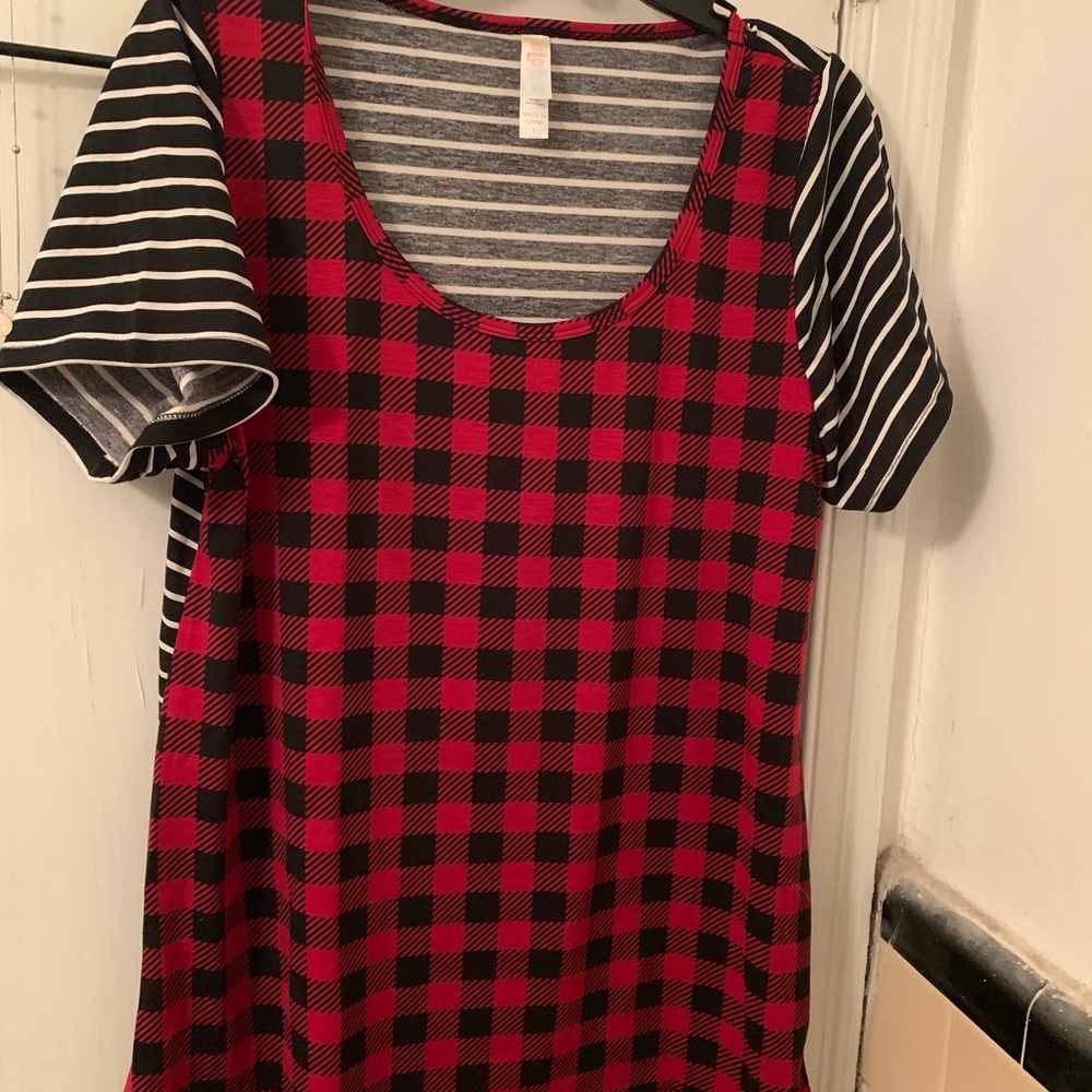 LuLaRoe Classic T Large Plaid